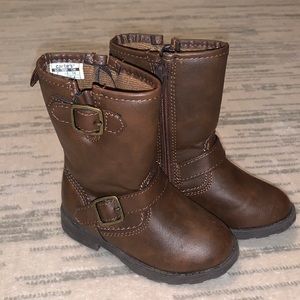 Carter’s size 7 boots